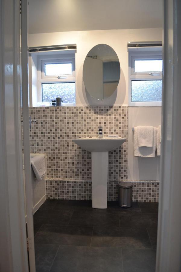 Entire 3 Bedroom House Near Caerphilly Station エクステリア 写真